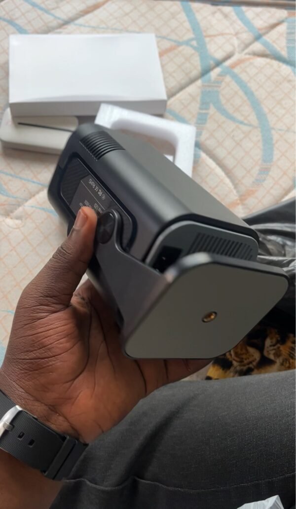 Magcubic HY320 Mini Projector